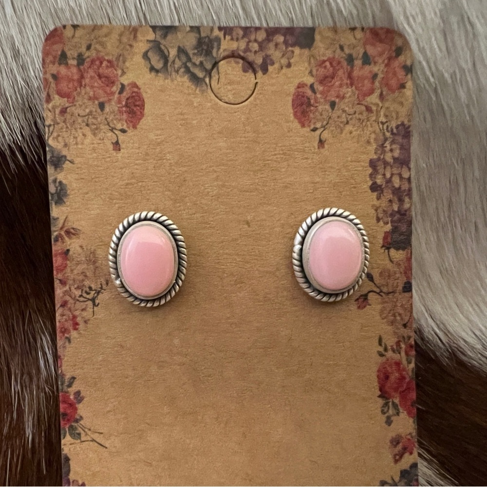 ❤️ Queen Pink Conch Navajo Style Oval Stud Earrings Matte Brushed Sterling 3.8G - Picture 3 of 13